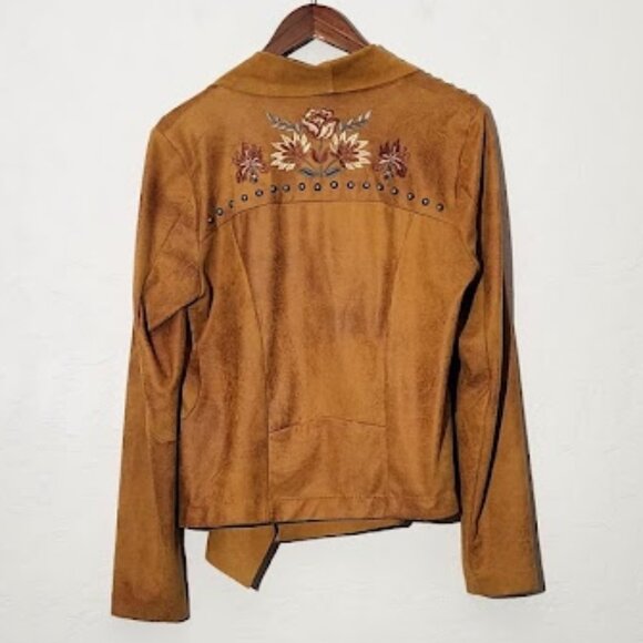 Shyanne Women's Crop Faux Leather Zip Jacket in size Medium - Picture 6 of 7